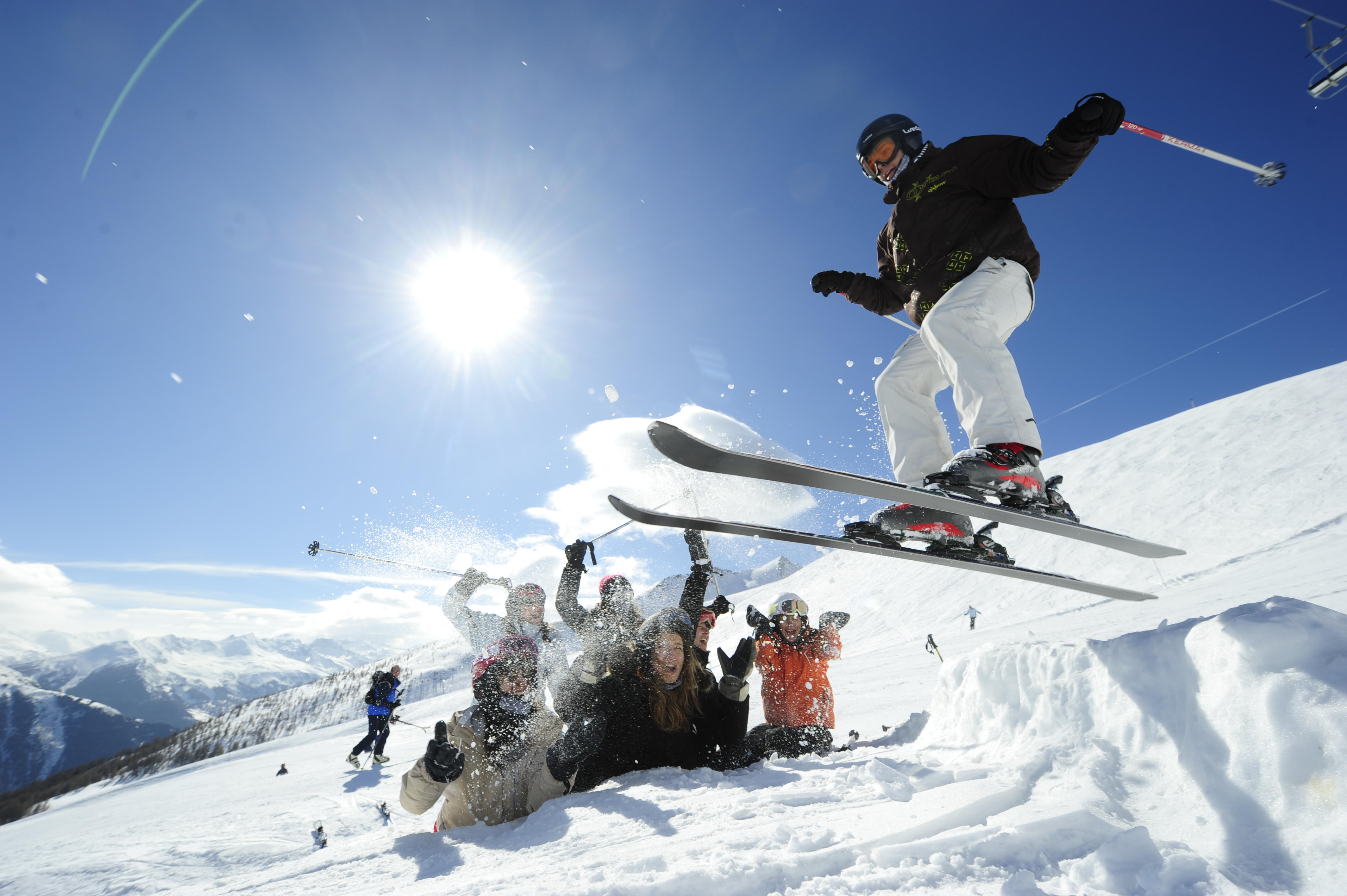 Une Station De Ski Propose Deux Tarifs De Forfaits